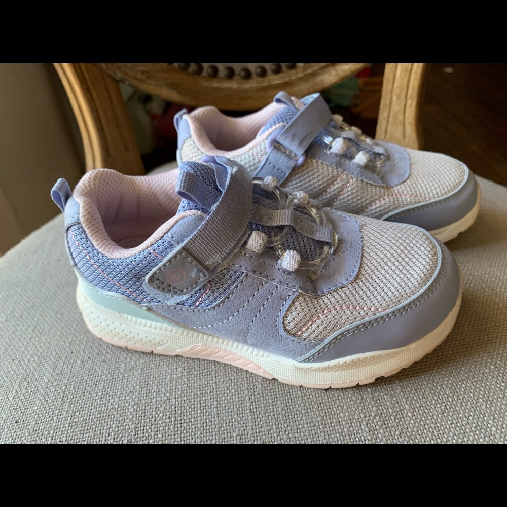 Surprize by Stride Rite toddler girl size 10 light up sneaker.